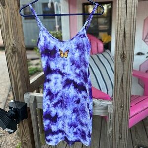 tie dye dress w/ butterfly
